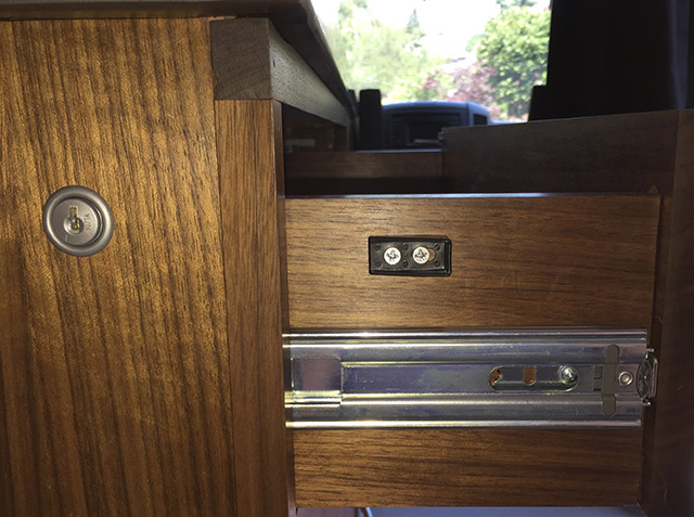 Cabinet side lock